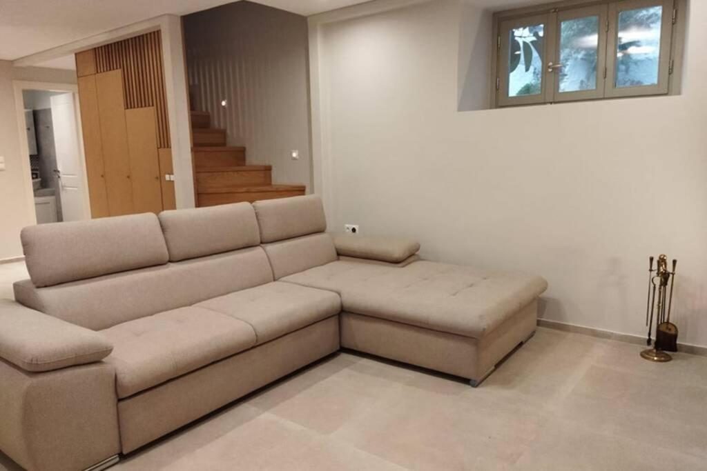 Afroditis'S & Makis'S Apartment 2 Leonídion エクステリア 写真